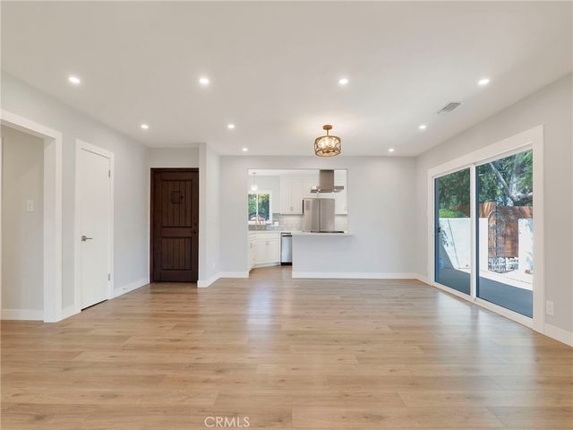 2254 Cross St., La Canada Flintridge, CA 91011
