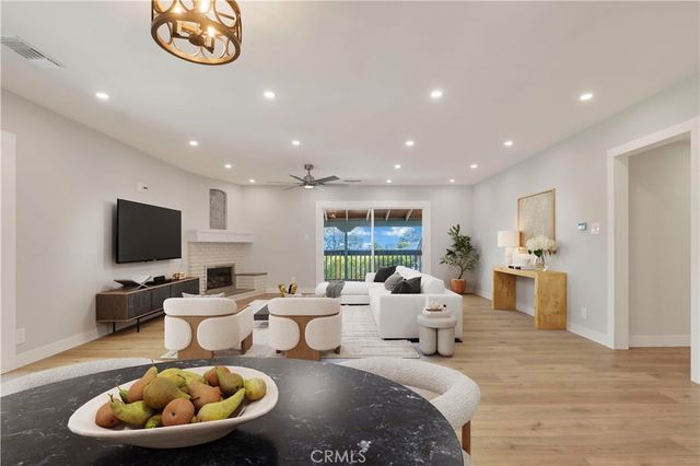 2254 Cross St., La Canada Flintridge, CA 91011