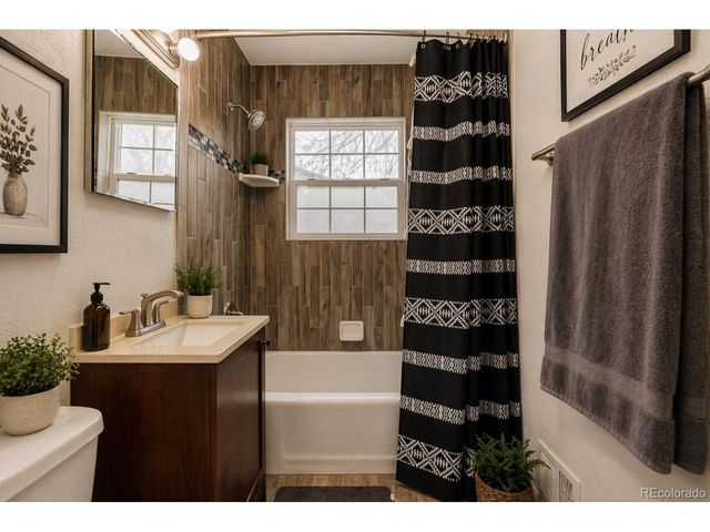 2986 S Downing St, Englewood, CO 80113