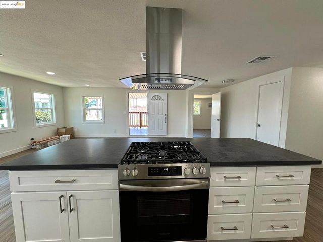 3301 Buchanan Rd, Antioch, CA 94509