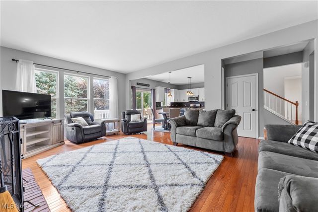 2327 Crockett Circle, Stow, OH 44224