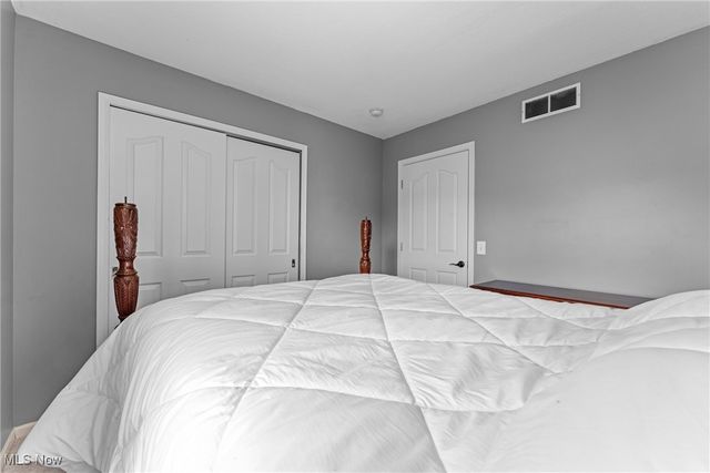 2327 Crockett Circle, Stow, OH 44224