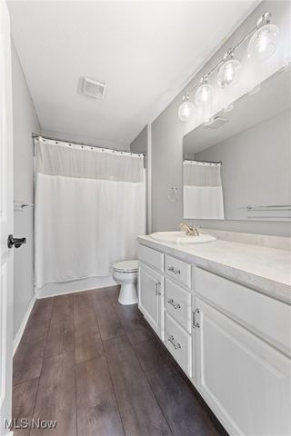 2327 Crockett Circle, Stow, OH 44224