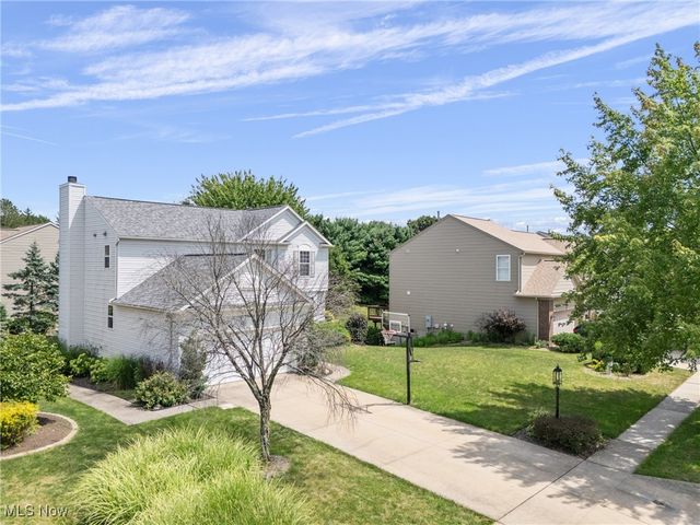 2327 Crockett Circle, Stow, OH 44224