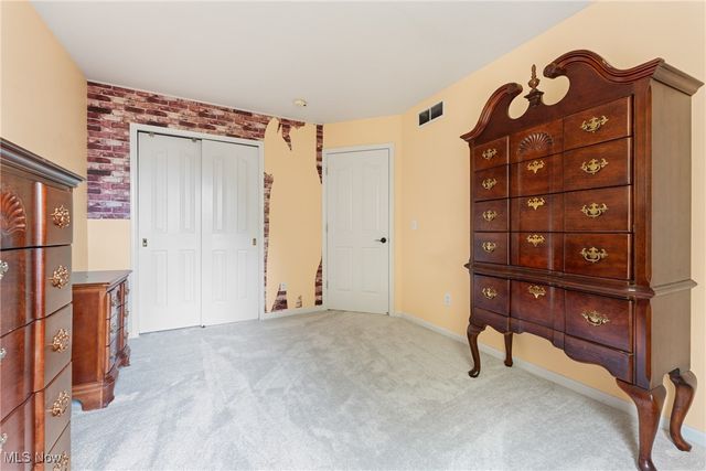 2327 Crockett Circle, Stow, OH 44224