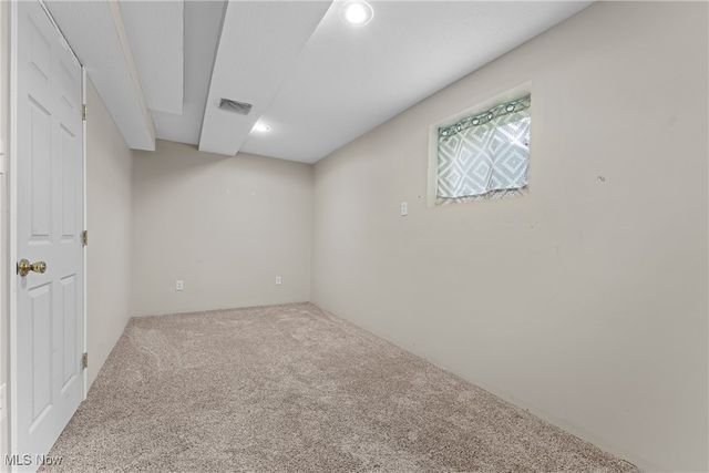 2327 Crockett Circle, Stow, OH 44224