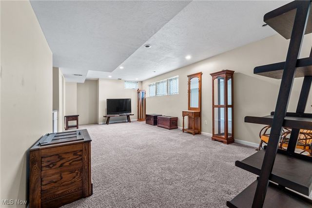 2327 Crockett Circle, Stow, OH 44224