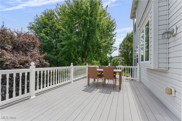 2327 Crockett Circle, Stow, OH 44224