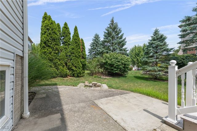 2327 Crockett Circle, Stow, OH 44224