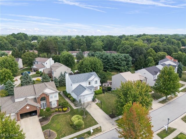 2327 Crockett Circle, Stow, OH 44224