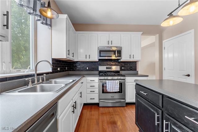 2327 Crockett Circle, Stow, OH 44224