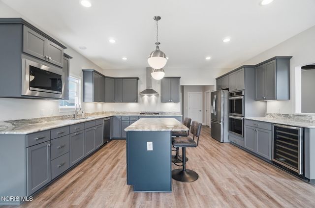 2919 Setter Point Drive, Maumee, OH 43537