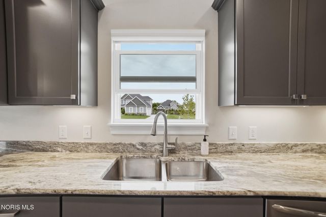 2919 Setter Point Drive, Maumee, OH 43537