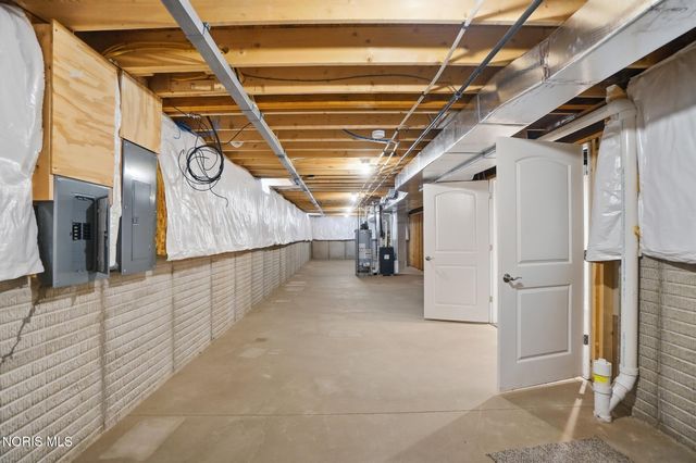 2919 Setter Point Drive, Maumee, OH 43537