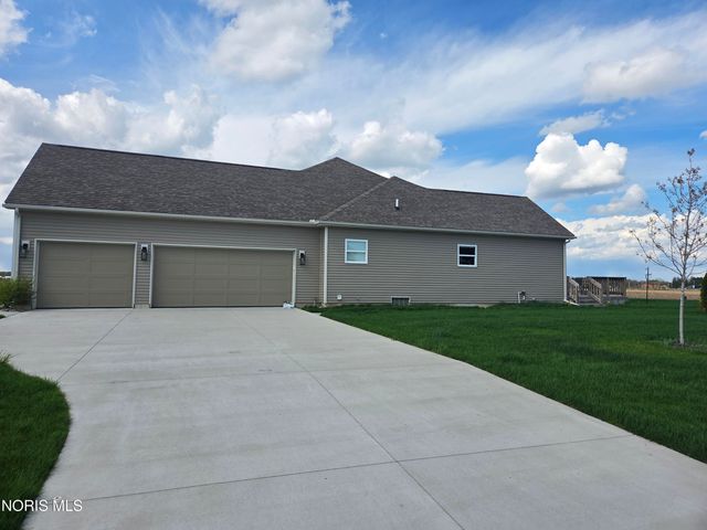 2919 Setter Point Drive, Maumee, OH 43537