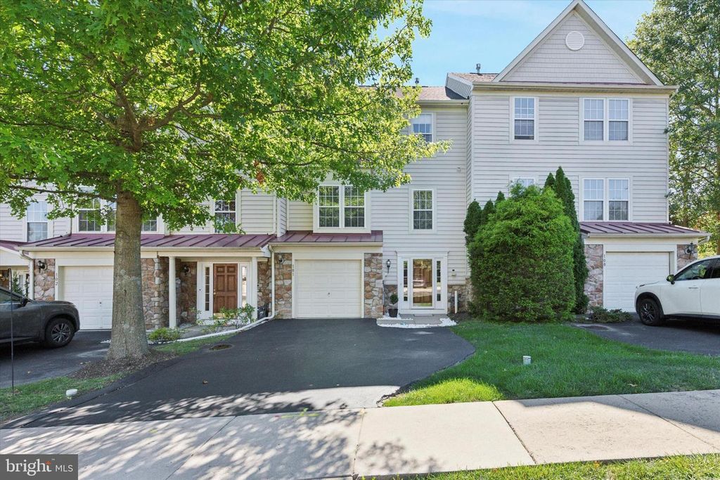 101 DEVON CT, North Wales, PA 19454