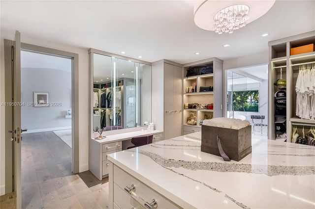 2370 Bayview Ln, North Miami, FL 33181