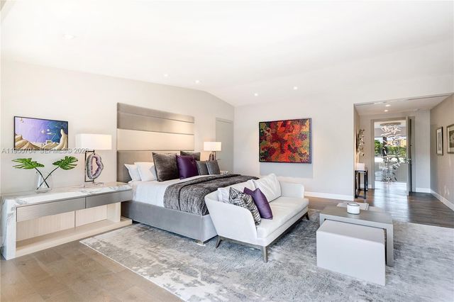 2370 Bayview Ln, North Miami, FL 33181