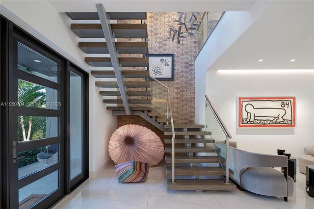 2370 Bayview Ln, North Miami, FL 33181