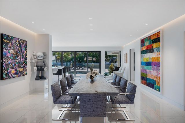 2370 Bayview Ln, North Miami, FL 33181