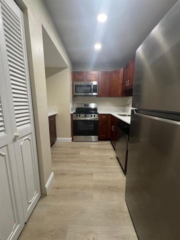 5861 NW 16TH Place 303, Sunrise, FL 33313