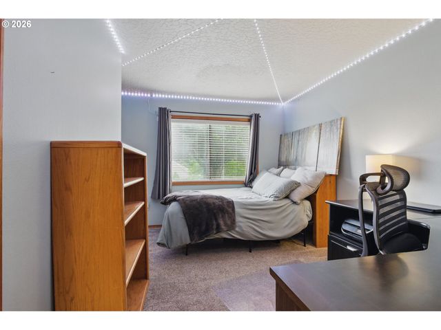 3914 S Cir, Washougal, WA 98671