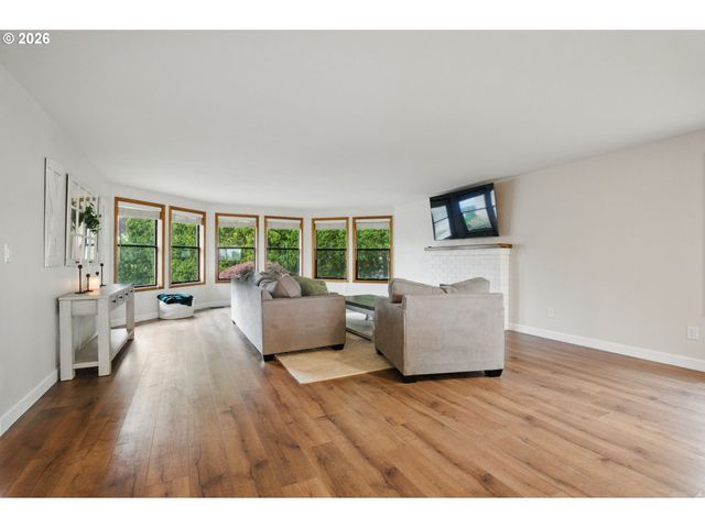 3914 S Cir, Washougal, WA 98671