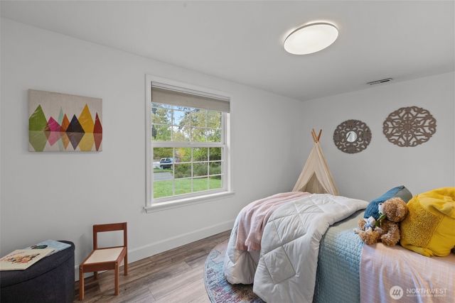16142 Midvale Avenue N, Shoreline, WA 98133