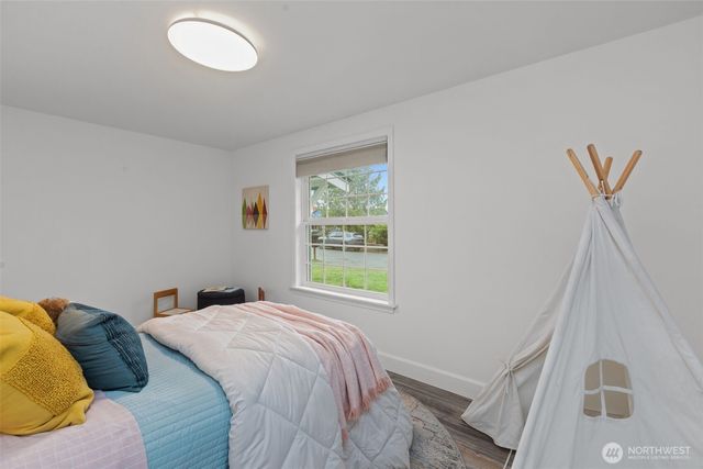 16142 Midvale Avenue N, Shoreline, WA 98133