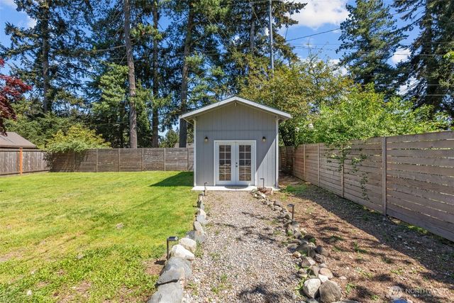 16142 Midvale Avenue N, Shoreline, WA 98133