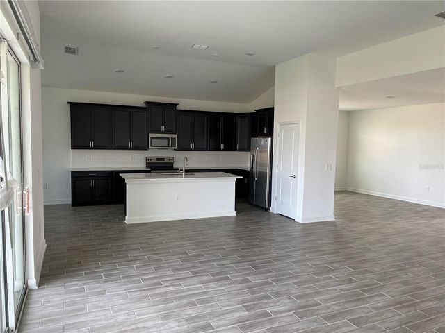 7152 DILLY LAKE AVENUE, Groveland, FL 34736