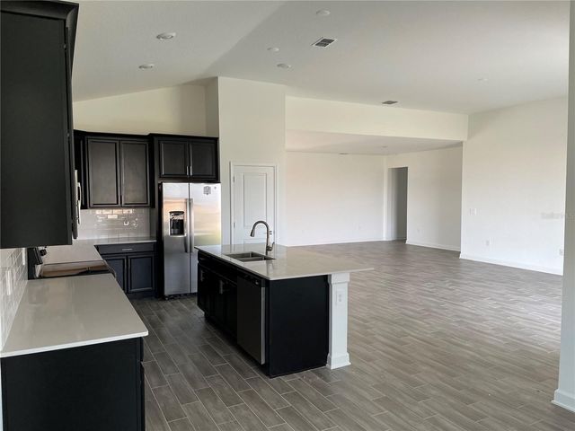 7152 DILLY LAKE AVENUE, Groveland, FL 34736