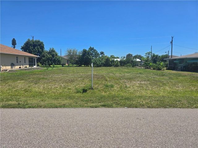 218 SE 47th ST, Cape Coral, FL 33904