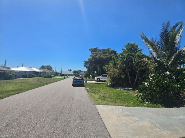 218 SE 47th ST, Cape Coral, FL 33904