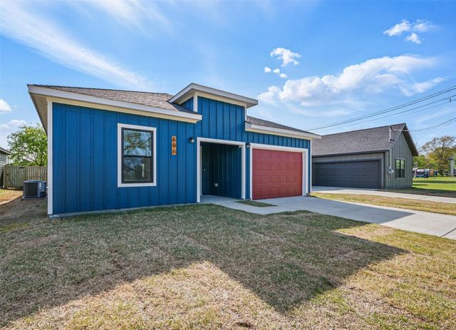 506 Broadway, Whitesboro, TX 76273