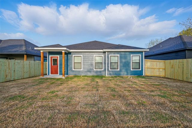 506 Broadway, Whitesboro, TX 76273