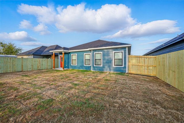 506 Broadway, Whitesboro, TX 76273