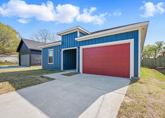 506 Broadway, Whitesboro, TX 76273
