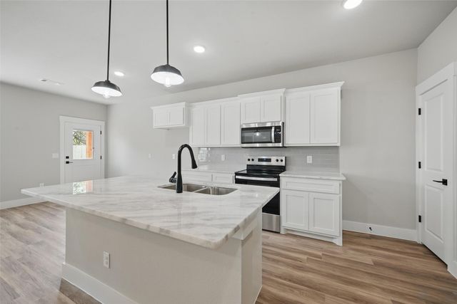 506 Broadway, Whitesboro, TX 76273