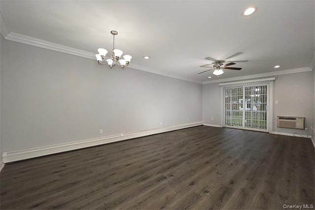 30 Westgate Drive HD13, Bohemia, NY 11716