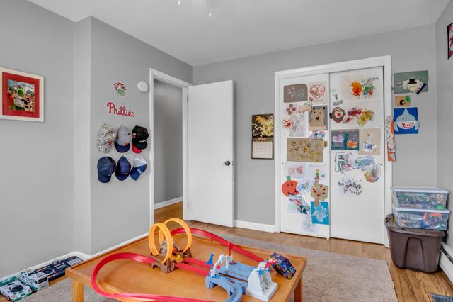 81 PEACH AVE, Hershey, PA 17033