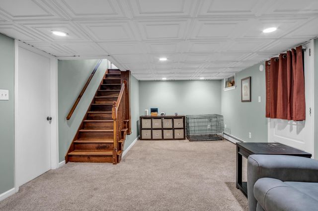 81 PEACH AVE, Hershey, PA 17033
