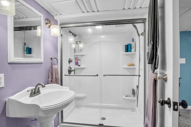 81 PEACH AVE, Hershey, PA 17033