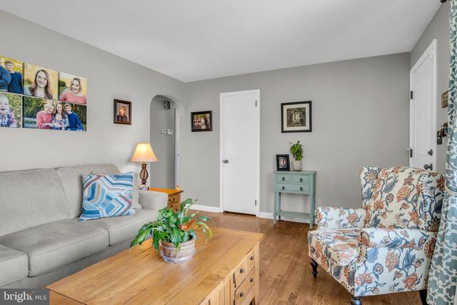 81 PEACH AVE, Hershey, PA 17033