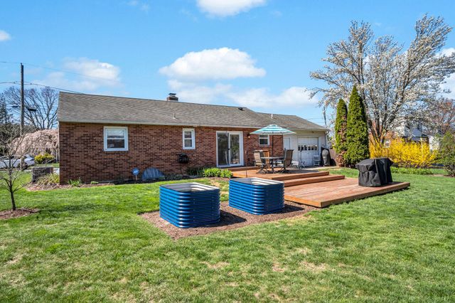 81 PEACH AVE, Hershey, PA 17033