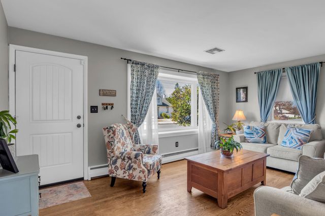 81 PEACH AVE, Hershey, PA 17033