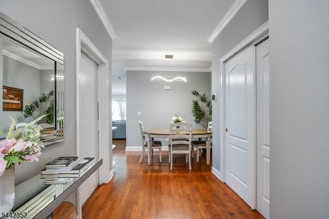 8023 Brittany Dr, Wayne Twp., NJ 07470