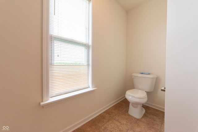 4712 Clairmont Drive, Columbus, IN 47203