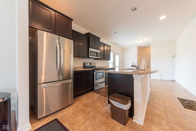 4712 Clairmont Drive, Columbus, IN 47203