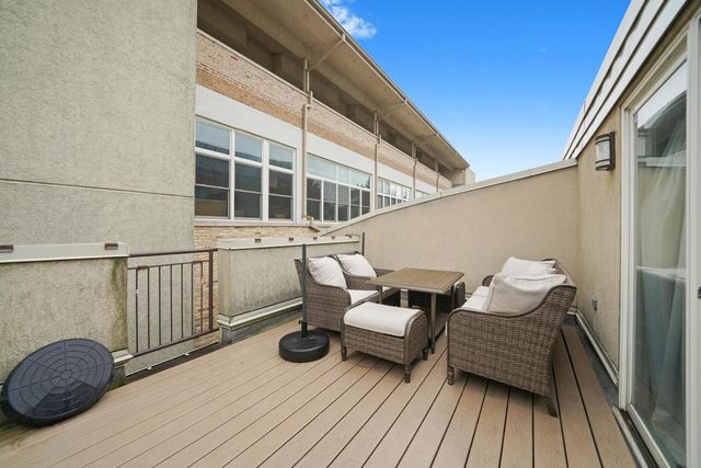 1834 Ridge Avenue 102, Evanston, IL 60201